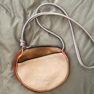 Sevilla Smith Crossbody